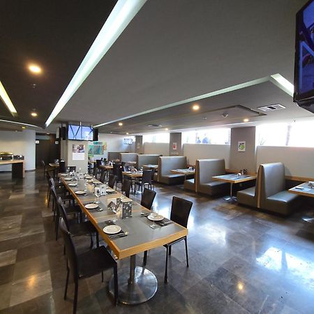 Ramada By Wyndham Mexico City Santa Fe ภายนอก รูปภาพ