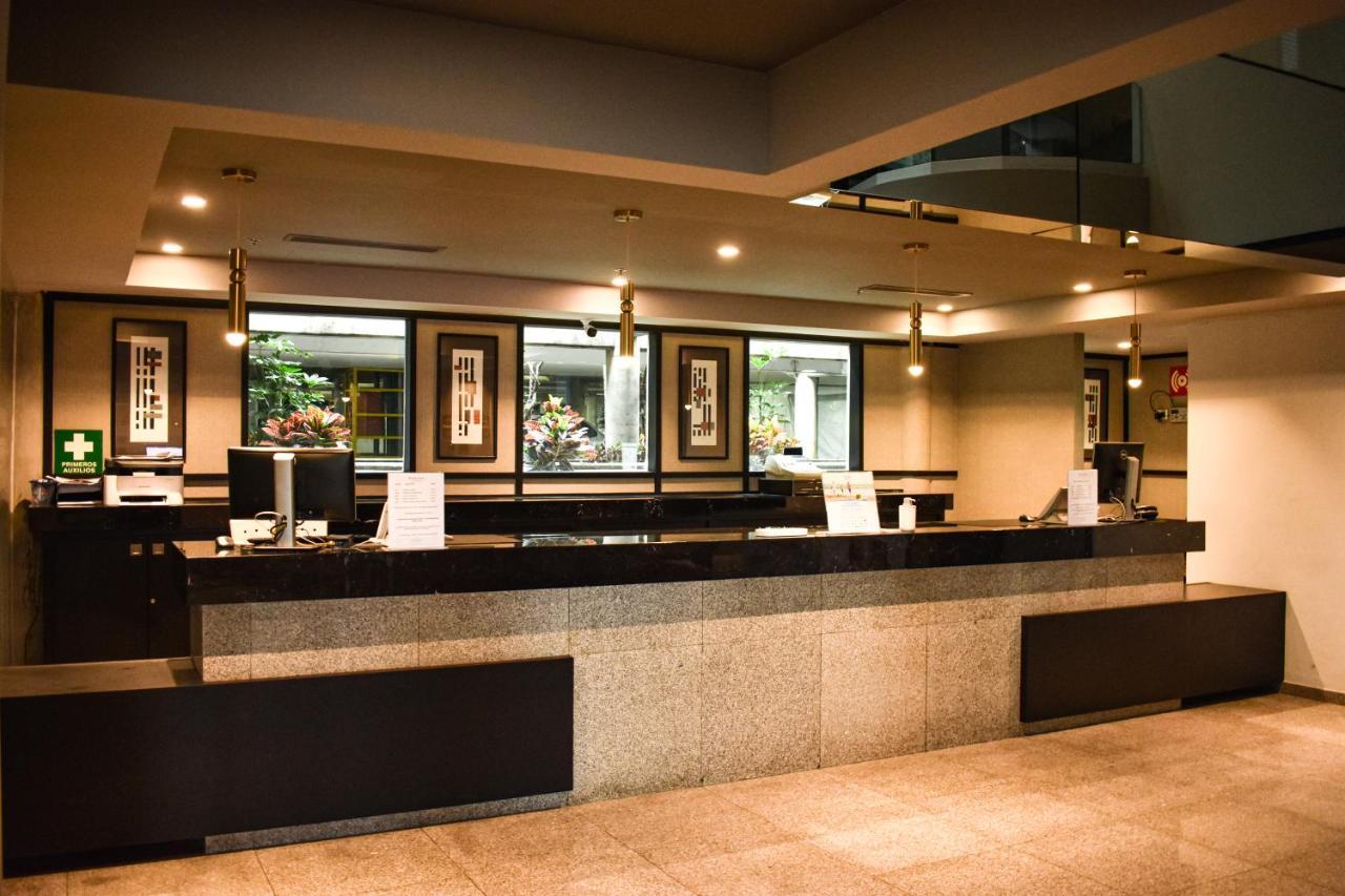 Ramada By Wyndham Mexico City Santa Fe ภายนอก รูปภาพ