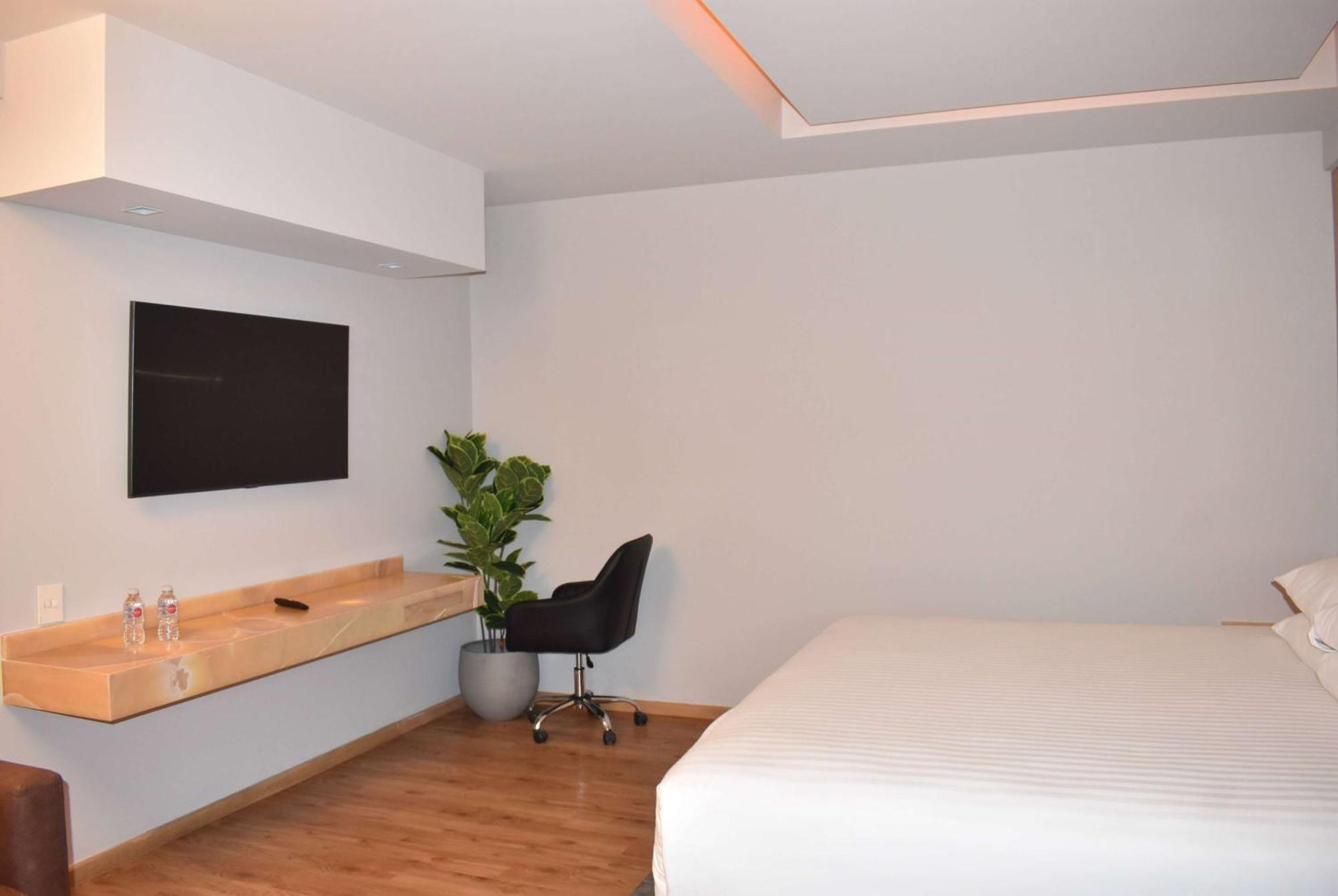 Ramada By Wyndham Mexico City Santa Fe ภายนอก รูปภาพ