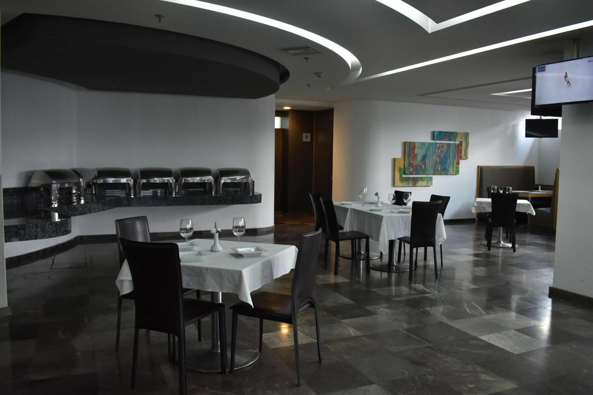 Ramada By Wyndham Mexico City Santa Fe ภายนอก รูปภาพ