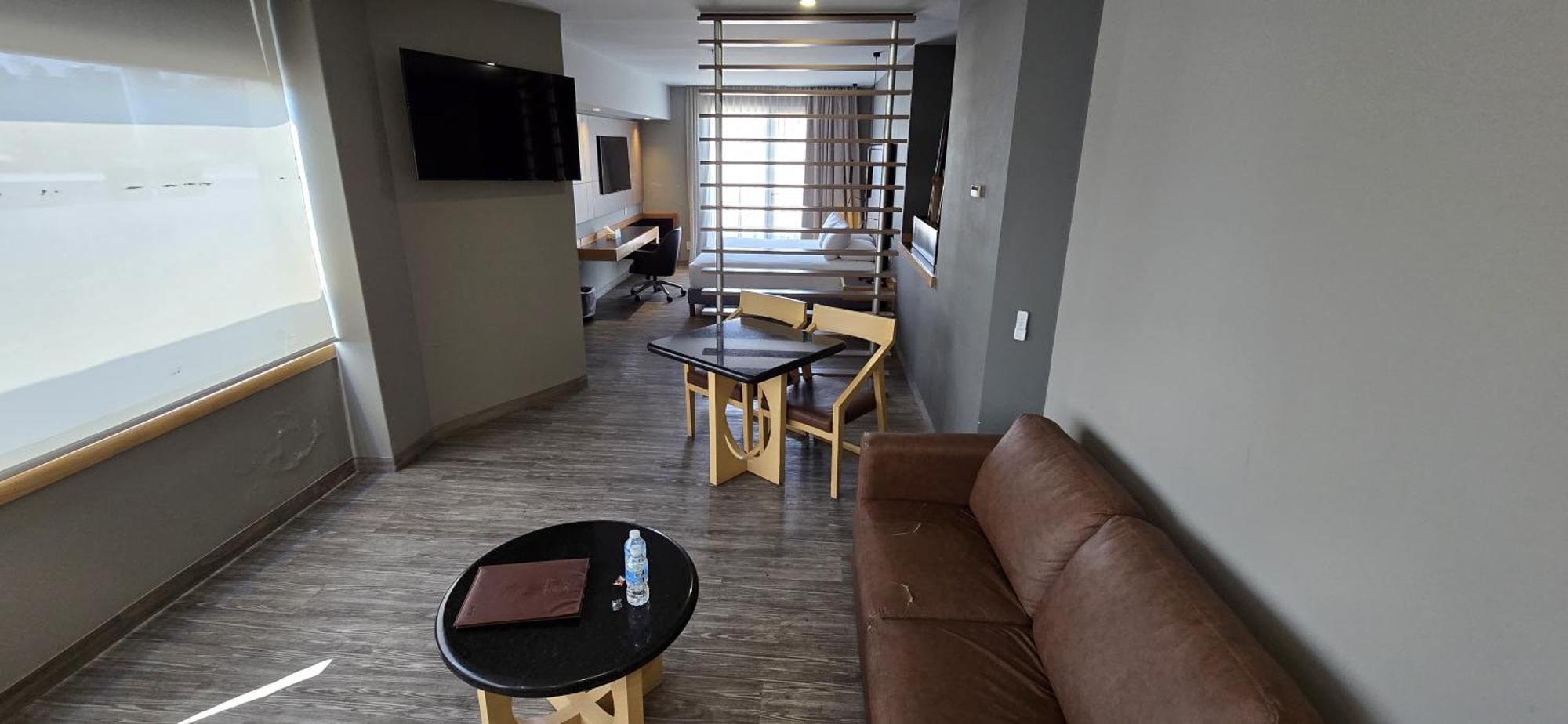 Ramada By Wyndham Mexico City Santa Fe ภายนอก รูปภาพ