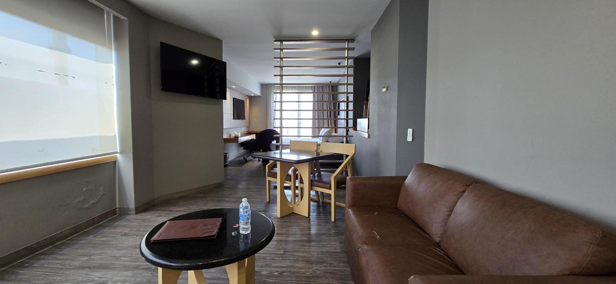 Ramada By Wyndham Mexico City Santa Fe ภายนอก รูปภาพ