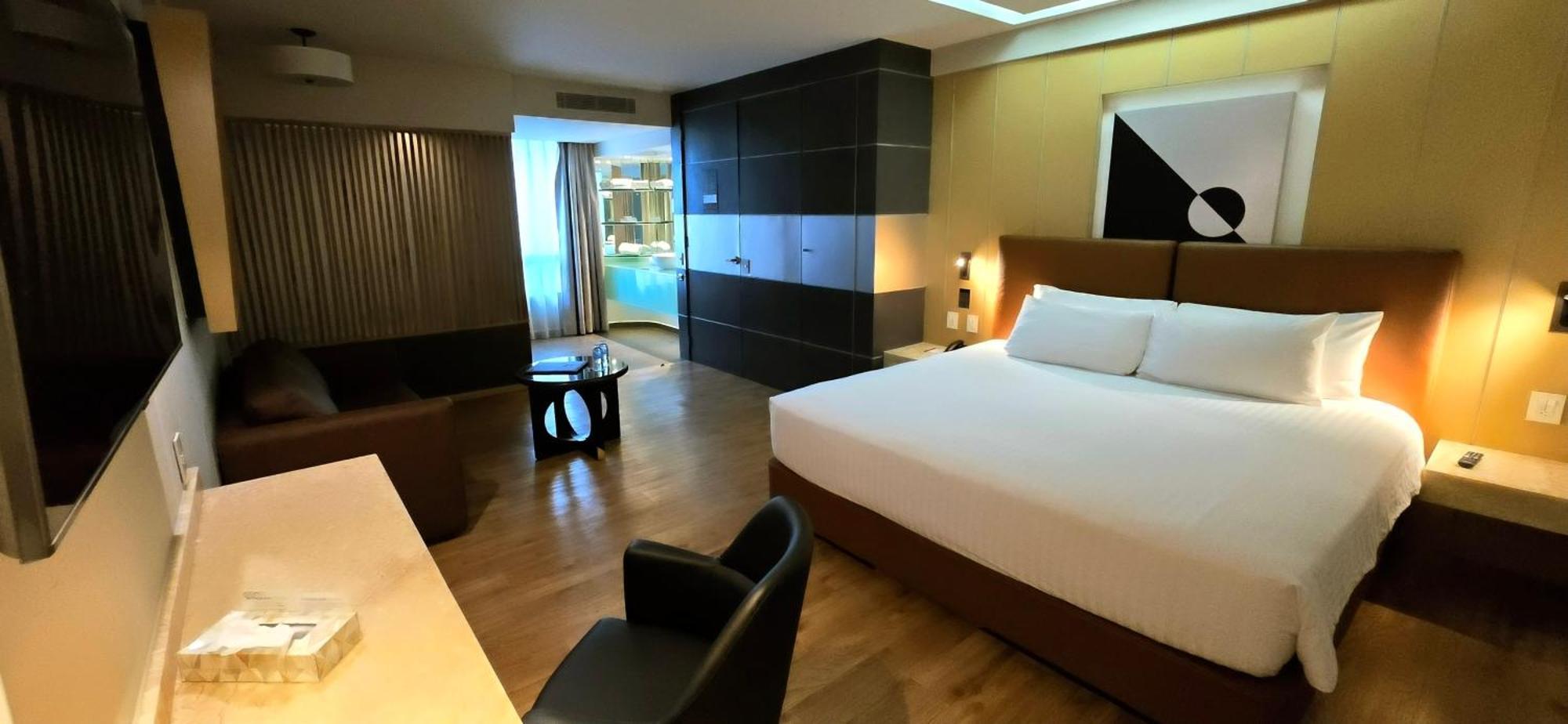 Ramada By Wyndham Mexico City Santa Fe ภายนอก รูปภาพ