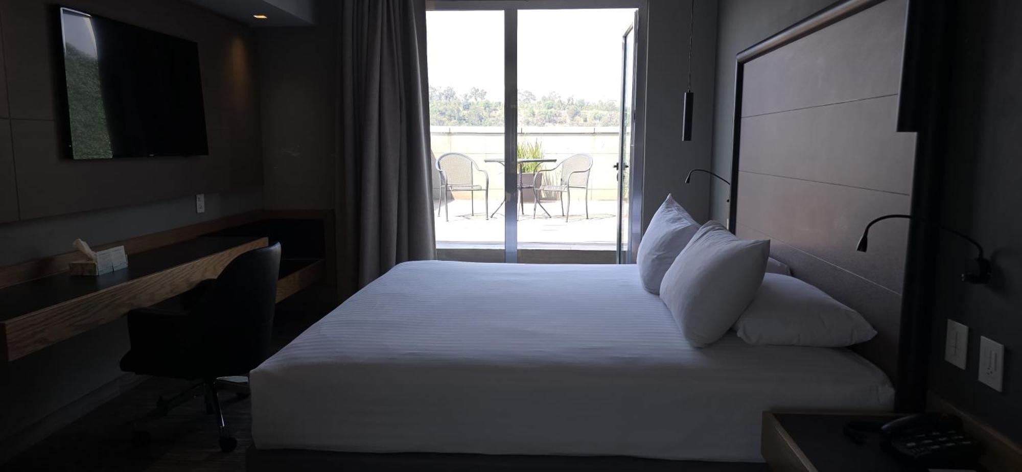 Ramada By Wyndham Mexico City Santa Fe ภายนอก รูปภาพ